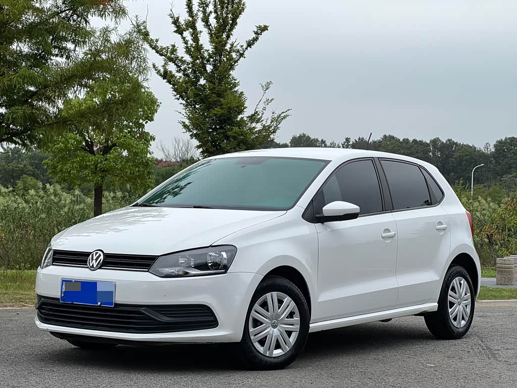 Volkswagen Polo 2016 1.4L AT