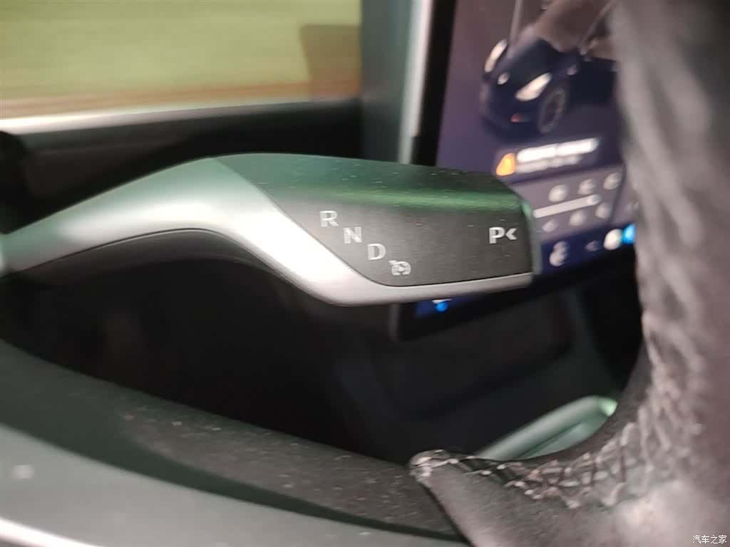 Tesla Model Y, 2022 14