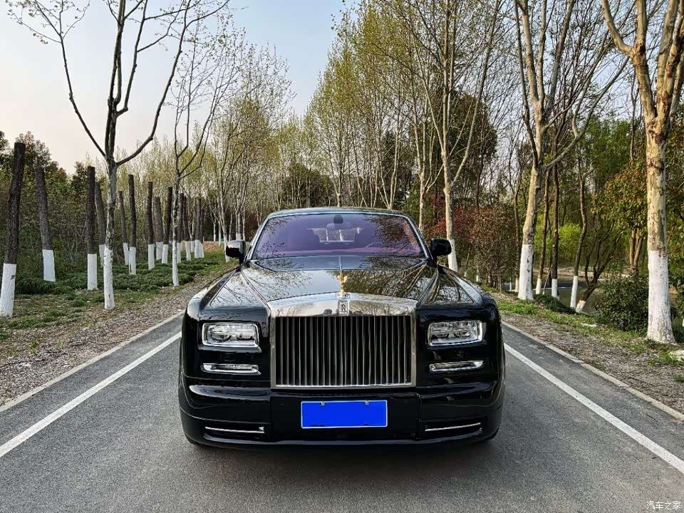 Rolls-Royce Phantom, 2011 3