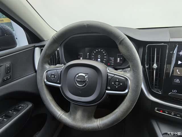 Volvo XC60, 2019 4