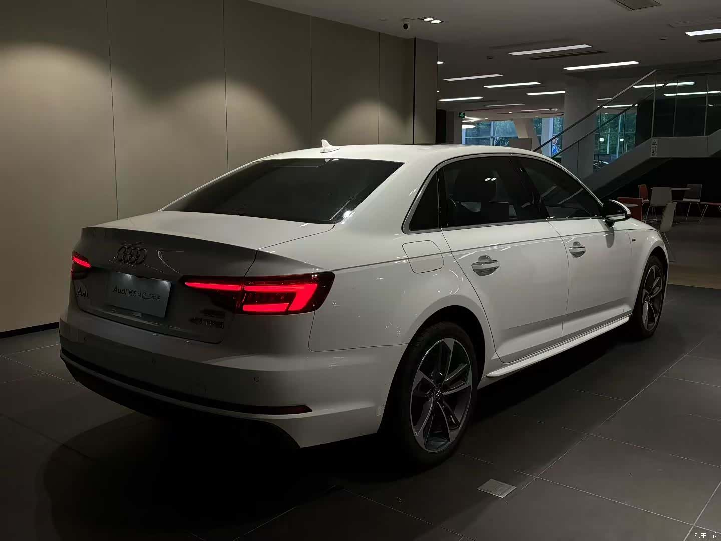 Audi A4L, 2018 4