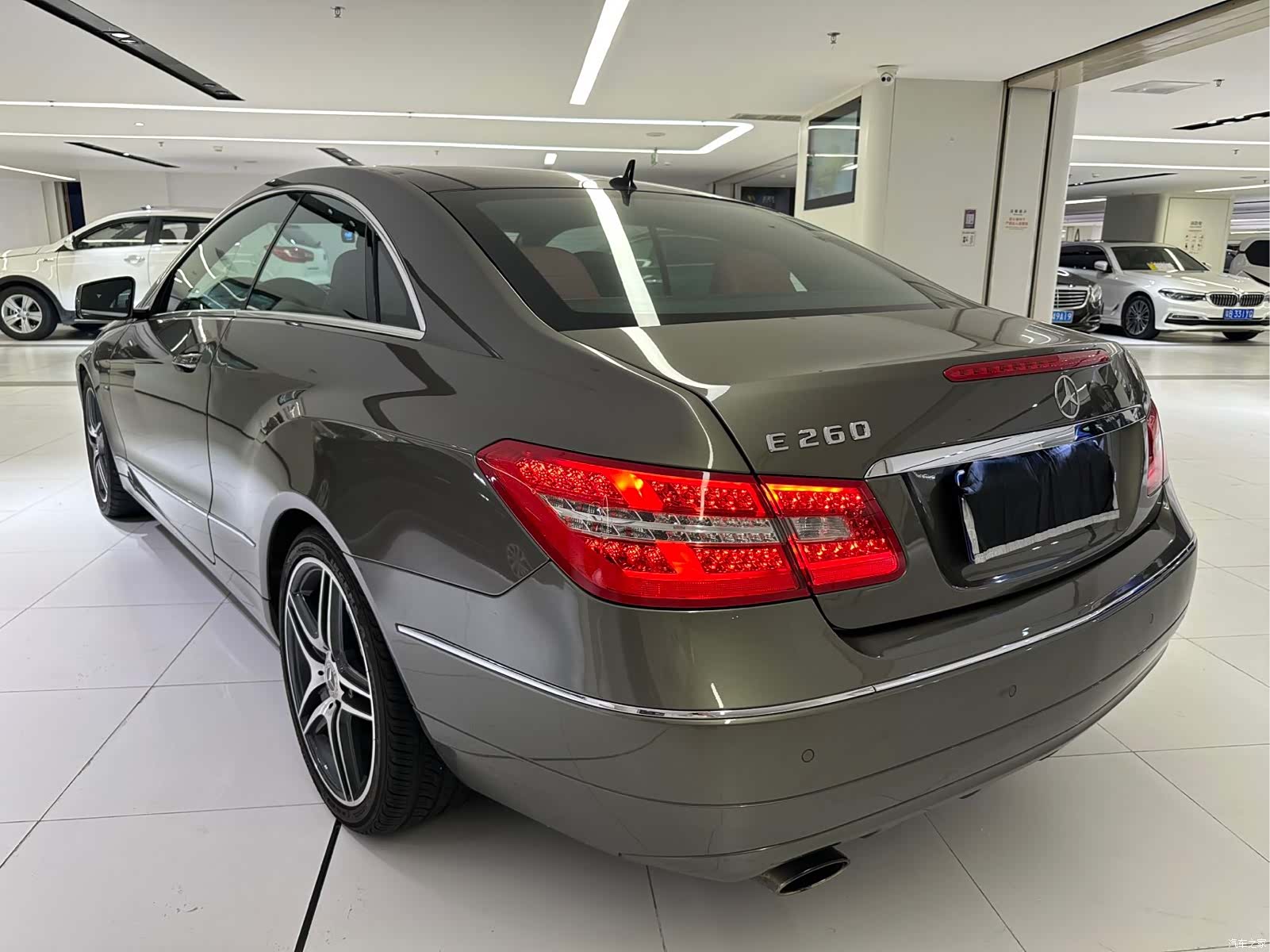 Mercedes-Benz E-Class, 2011 7