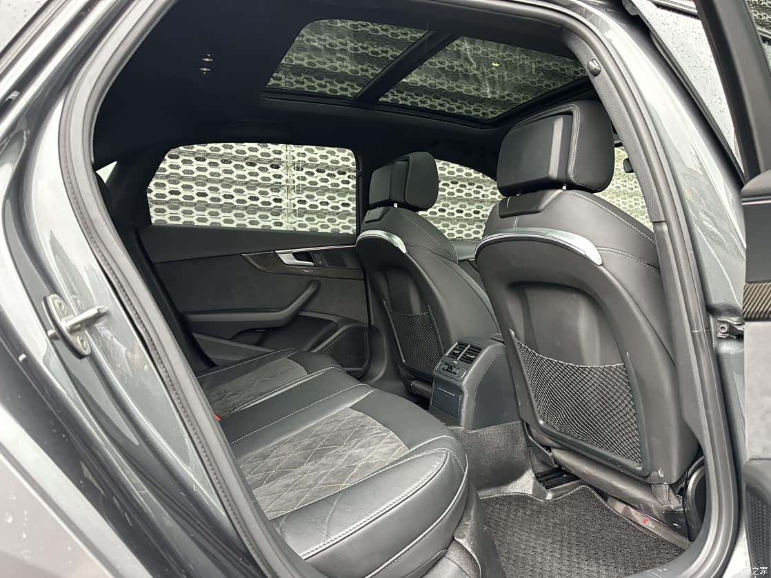 Audi A4L, 2022 12