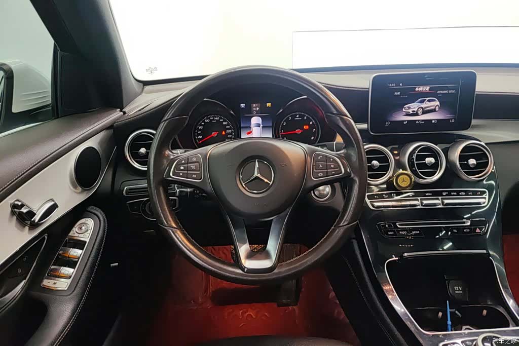 Mercedes-Benz GLC, 2019 15