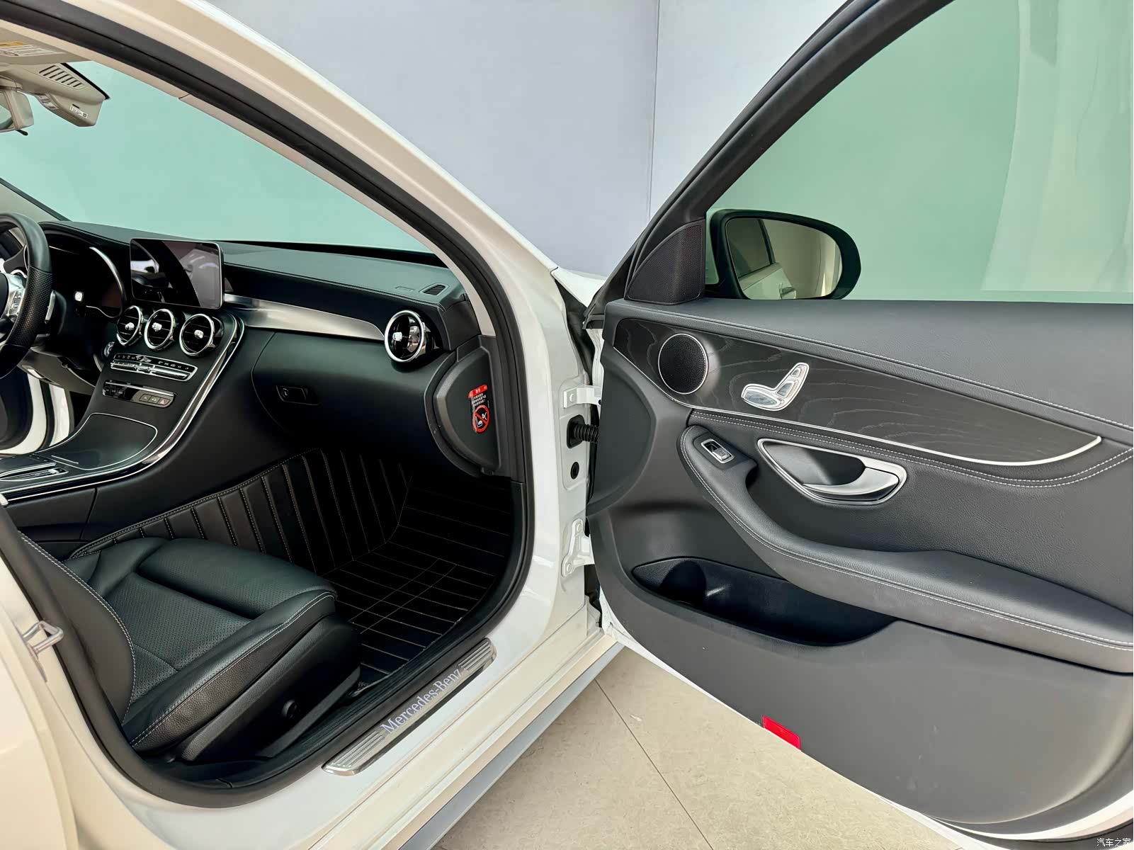 Mercedes-Benz C-Class, 2020 12