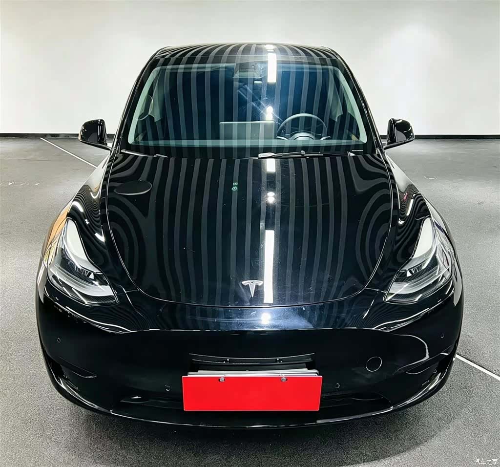 Tesla Model Y, 2022 2