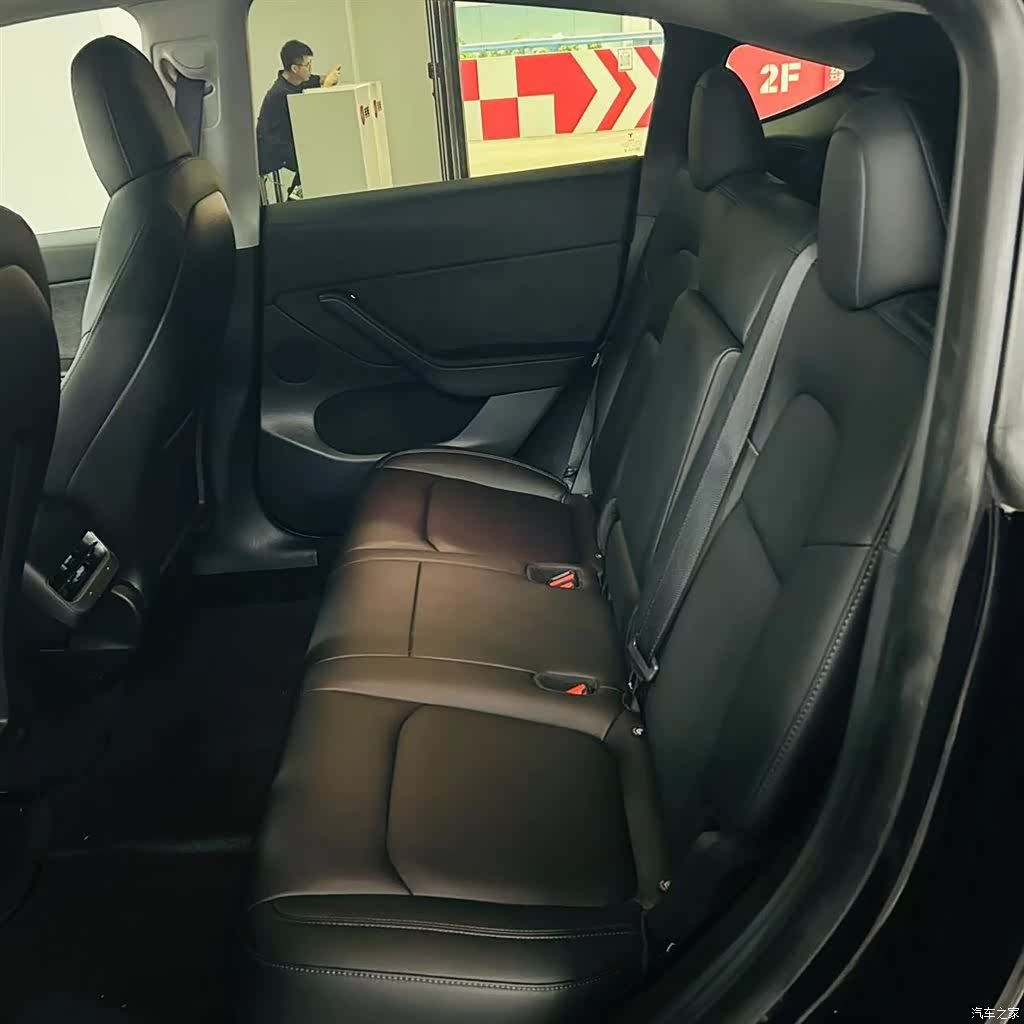 Tesla Model Y, 2022 9
