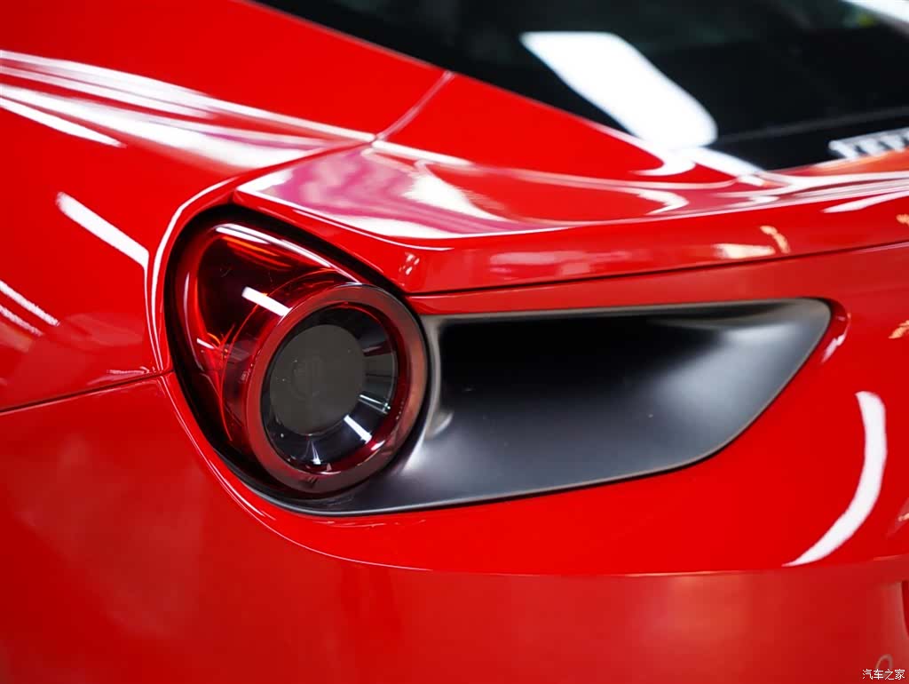 Ferrari 488, 2017 3