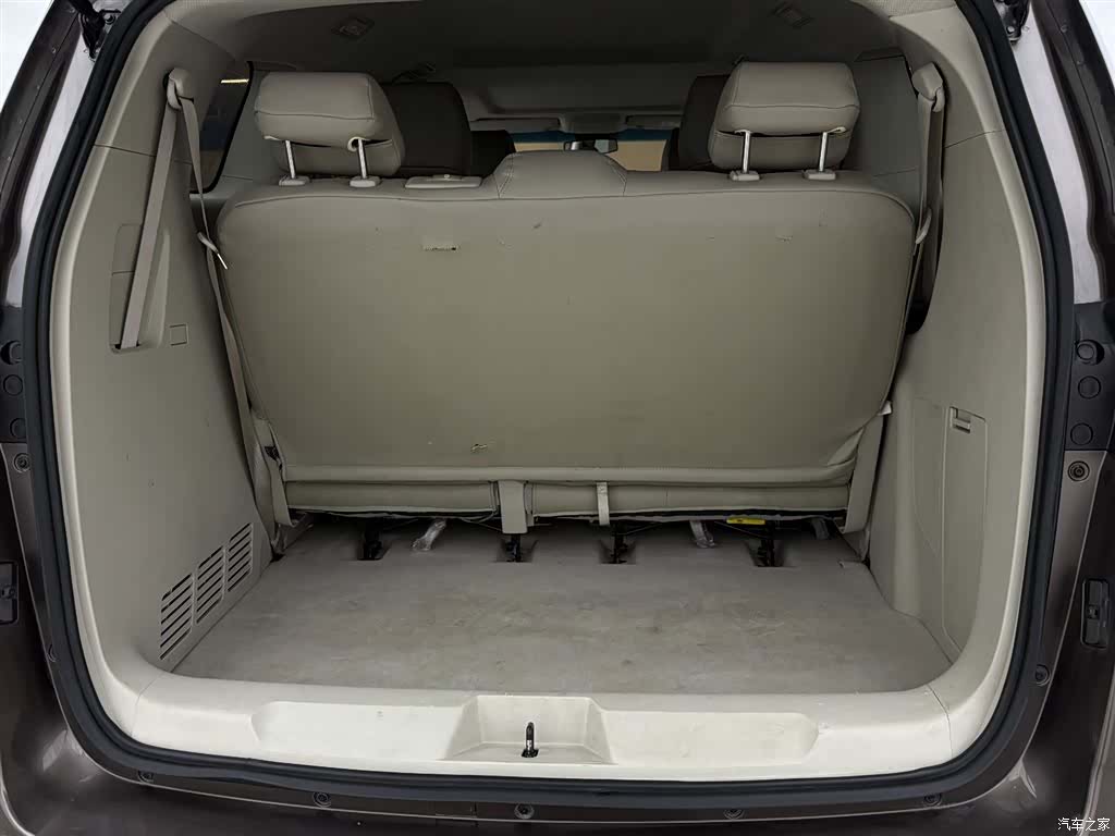 Buick GL8, 2022 13