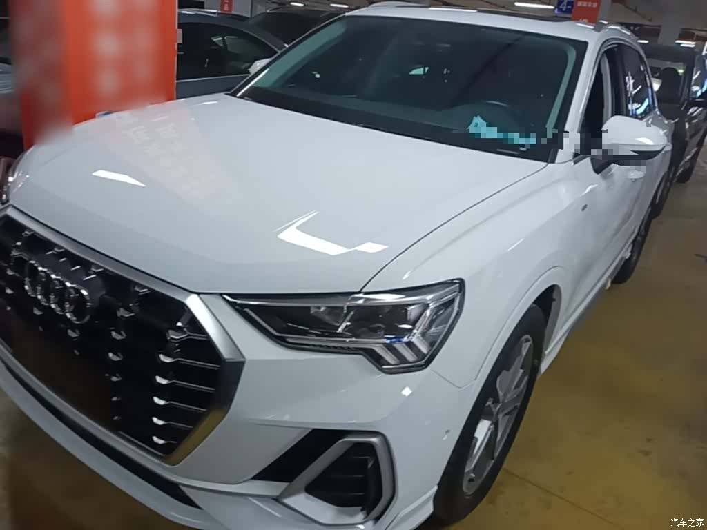 Audi Q3, 2022 2