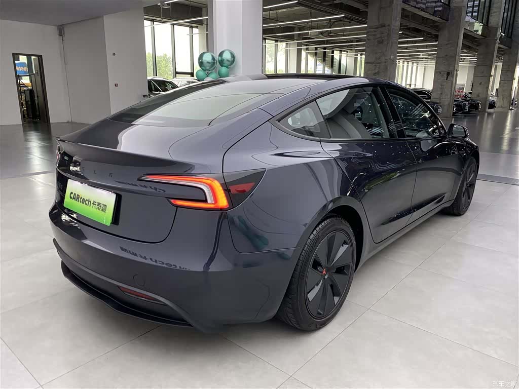 Tesla Model 3, 2025 30