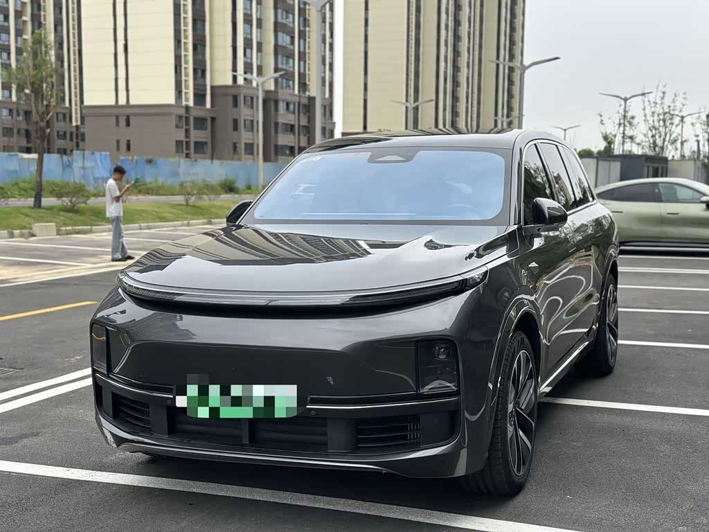 Li Auto L8