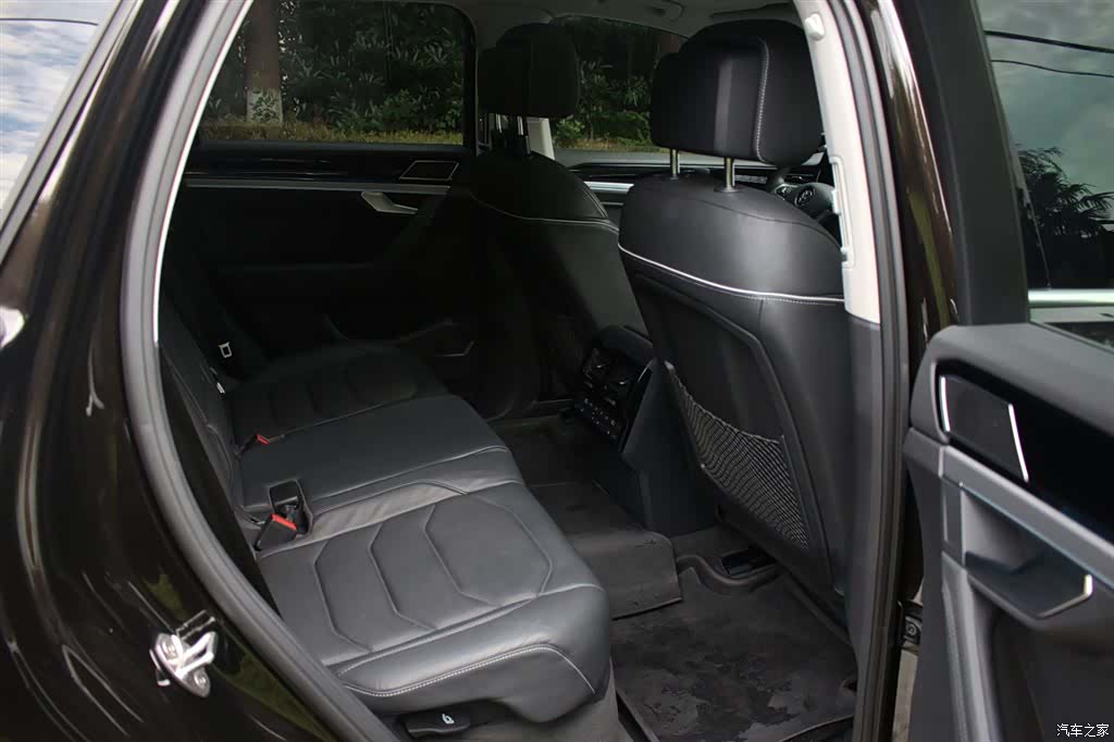 Volkswagen Touareg, 2019 11