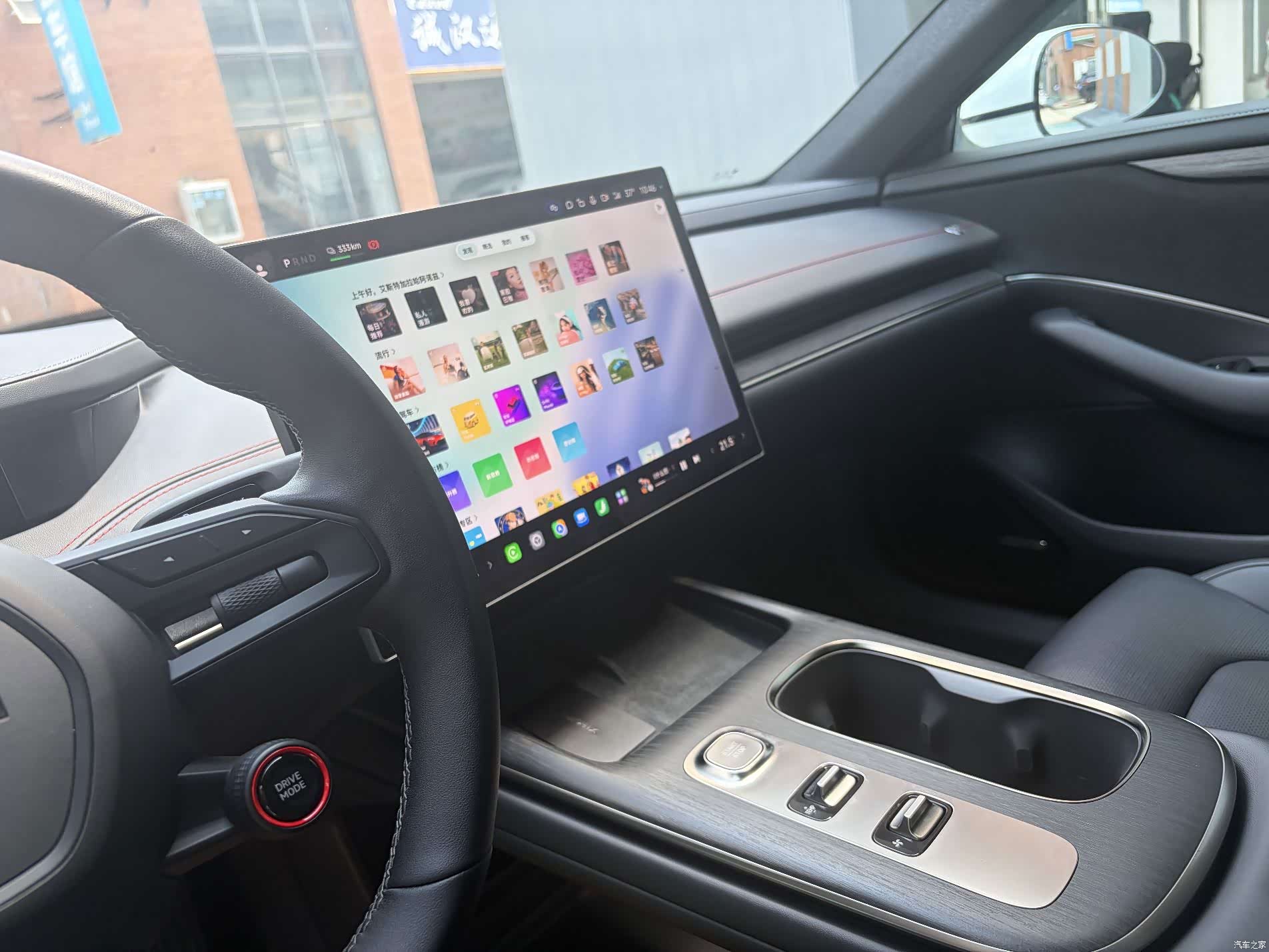 Xiaomi SU7, 2025 9