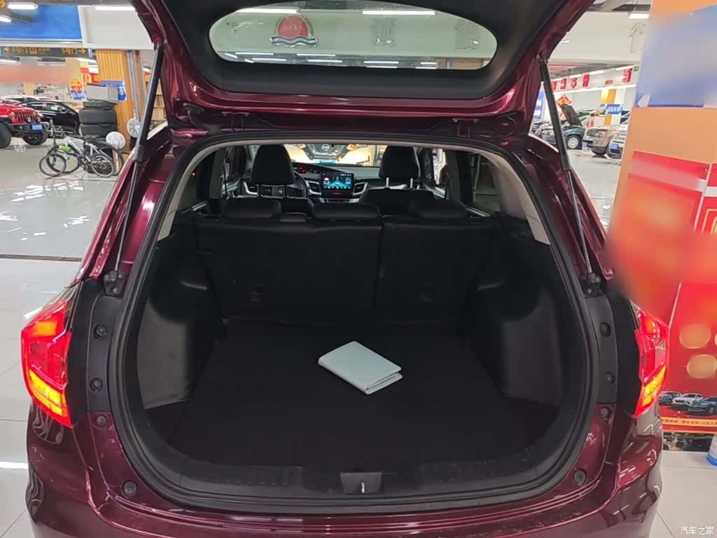 Honda Jade, 2017 13