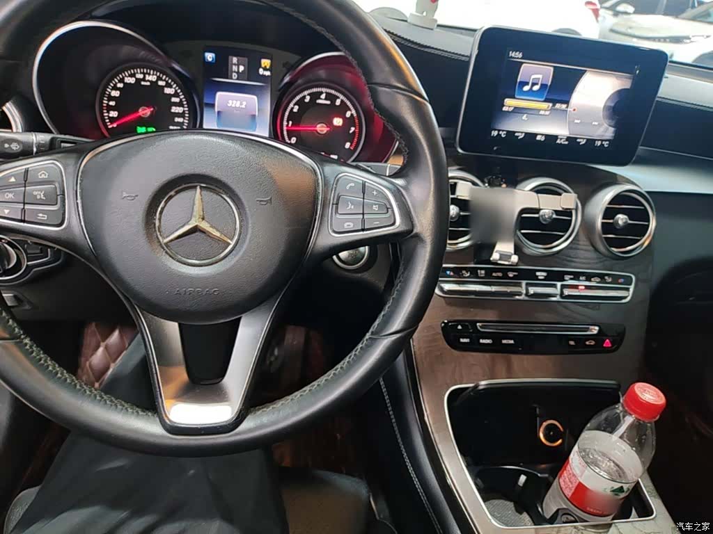 Mercedes-Benz GLC, 2016 10