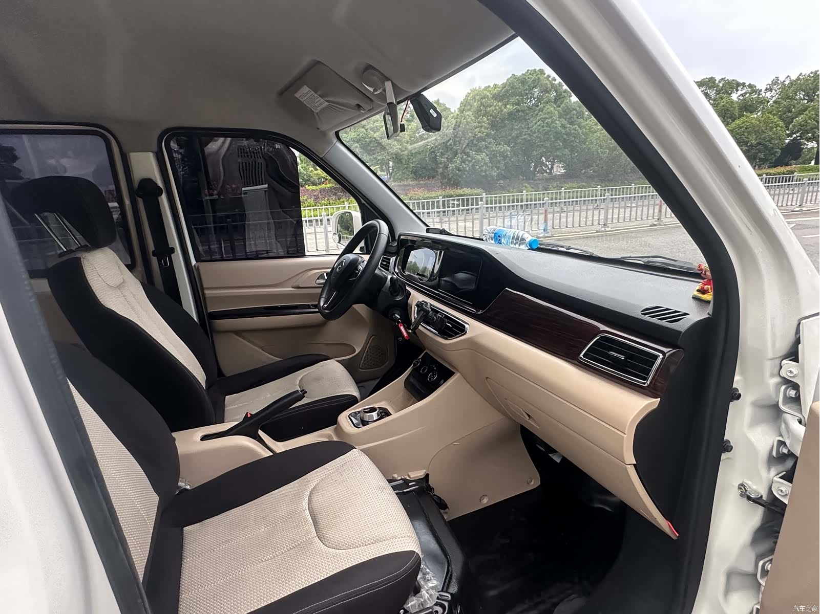 Changan V5, 2025 16