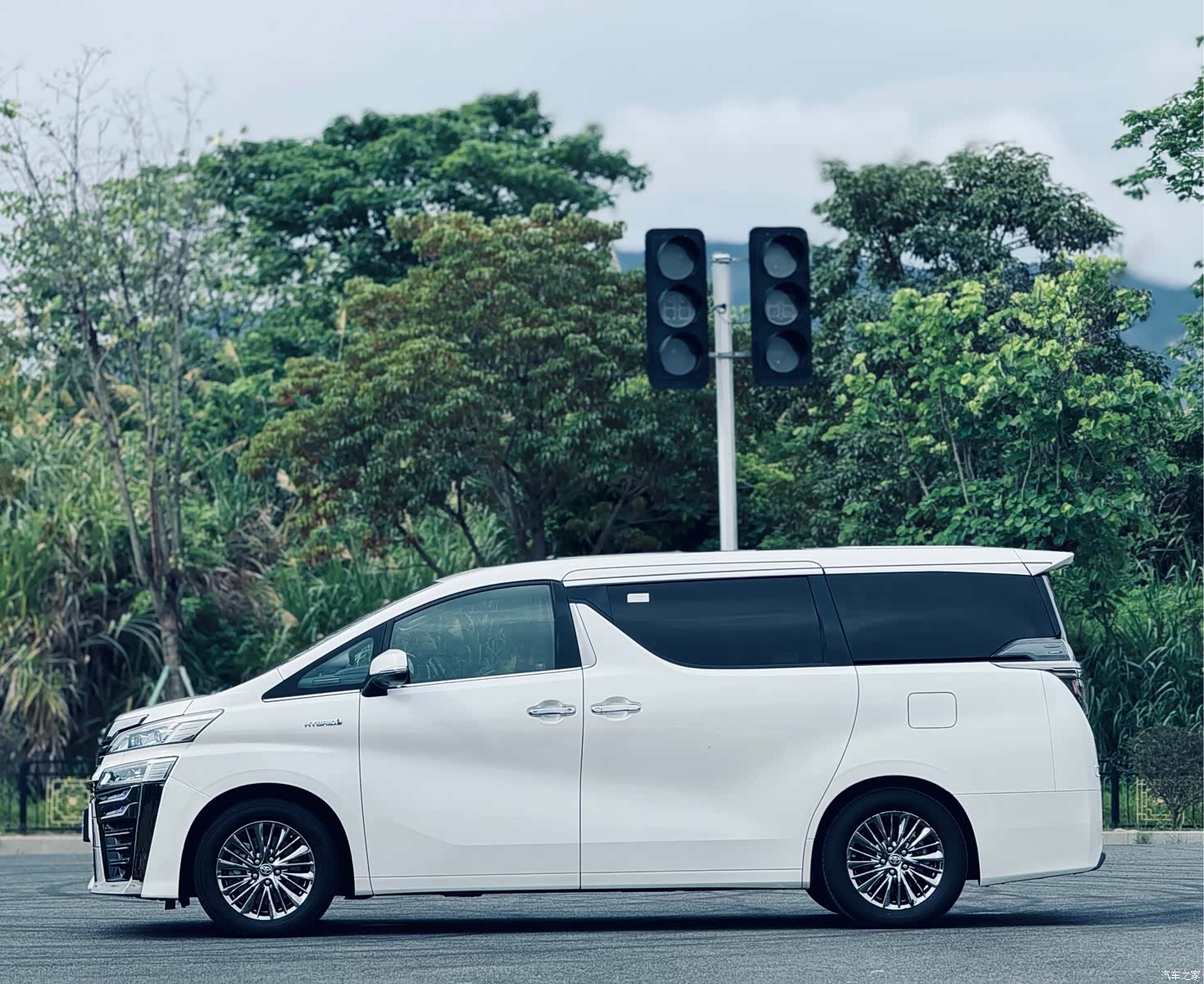 Toyota Vellfire, 2020 21