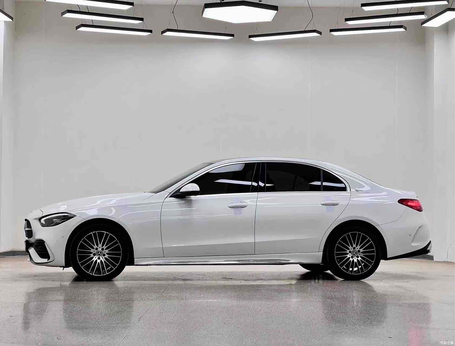 Mercedes-Benz C-Class, 2024 все фото