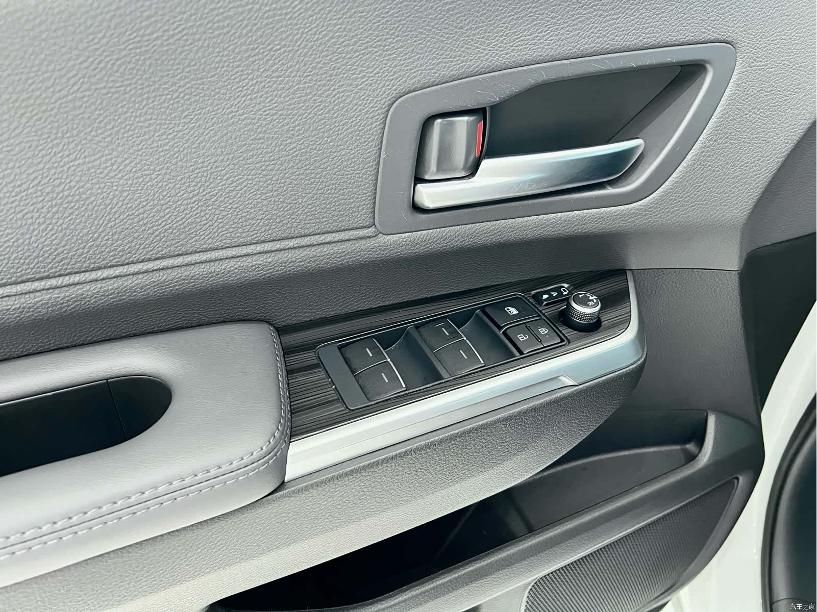 Toyota Sienna, 2025 22