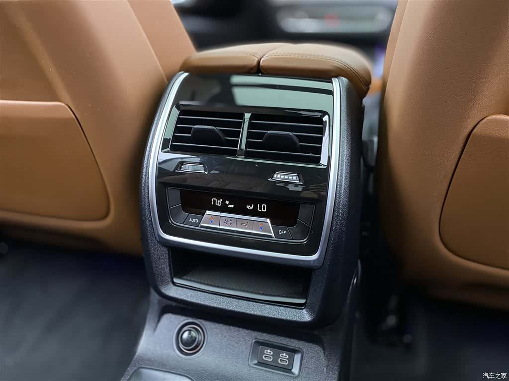 BMW X7, 2023 28