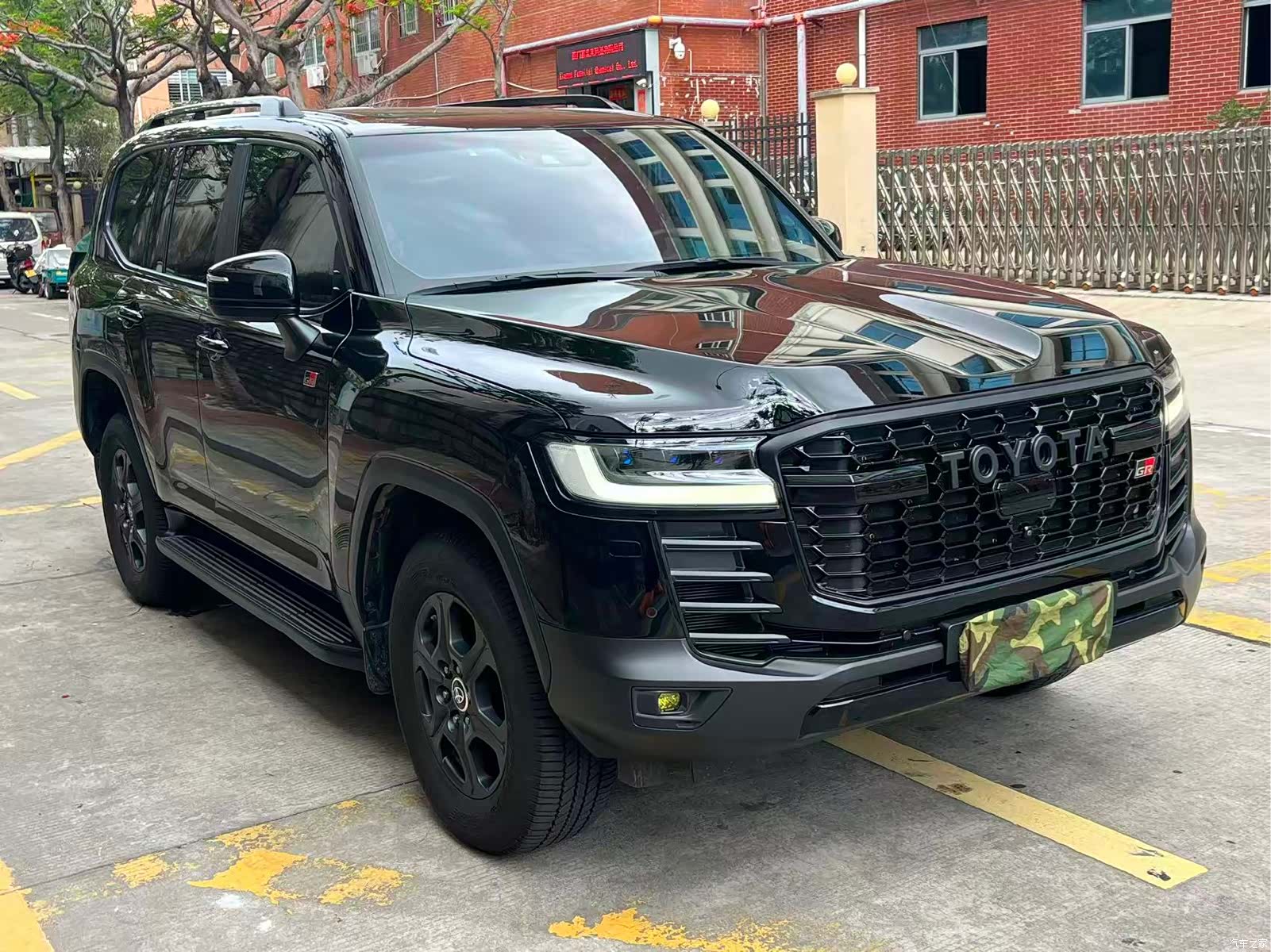 Toyota Land Cruiser, 2025 2