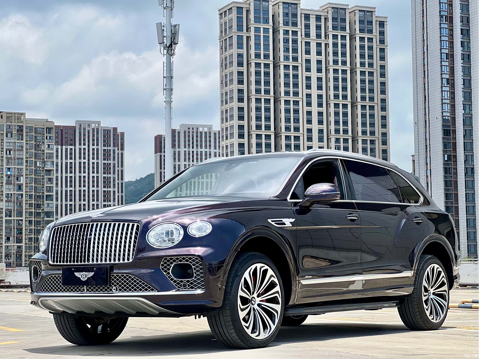 Bentley Bentayga, 2023 2