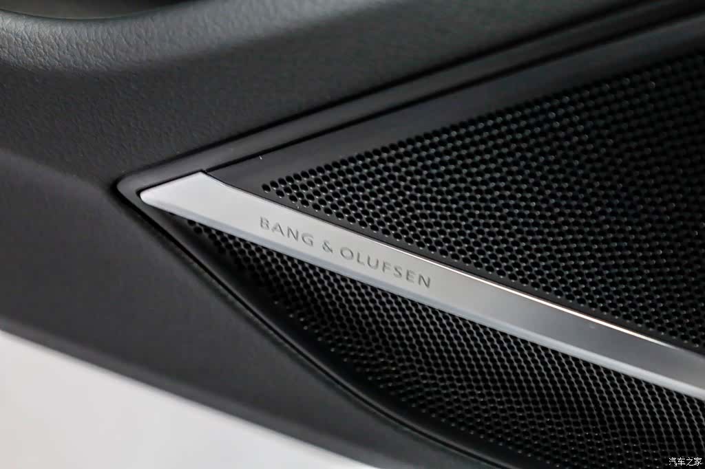 Audi A8L, 2024 24