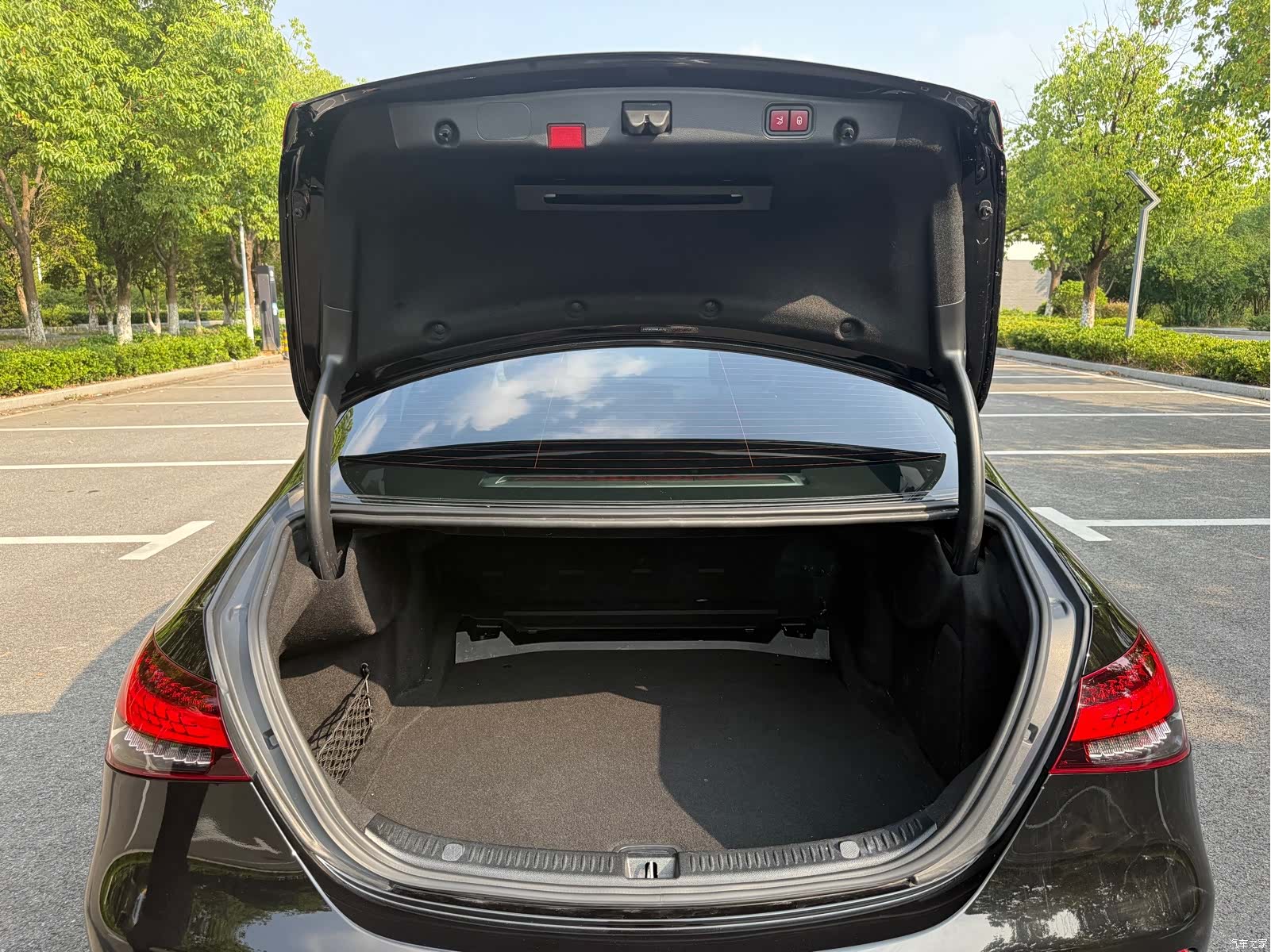 Mercedes-Benz E-Class, 2021 21