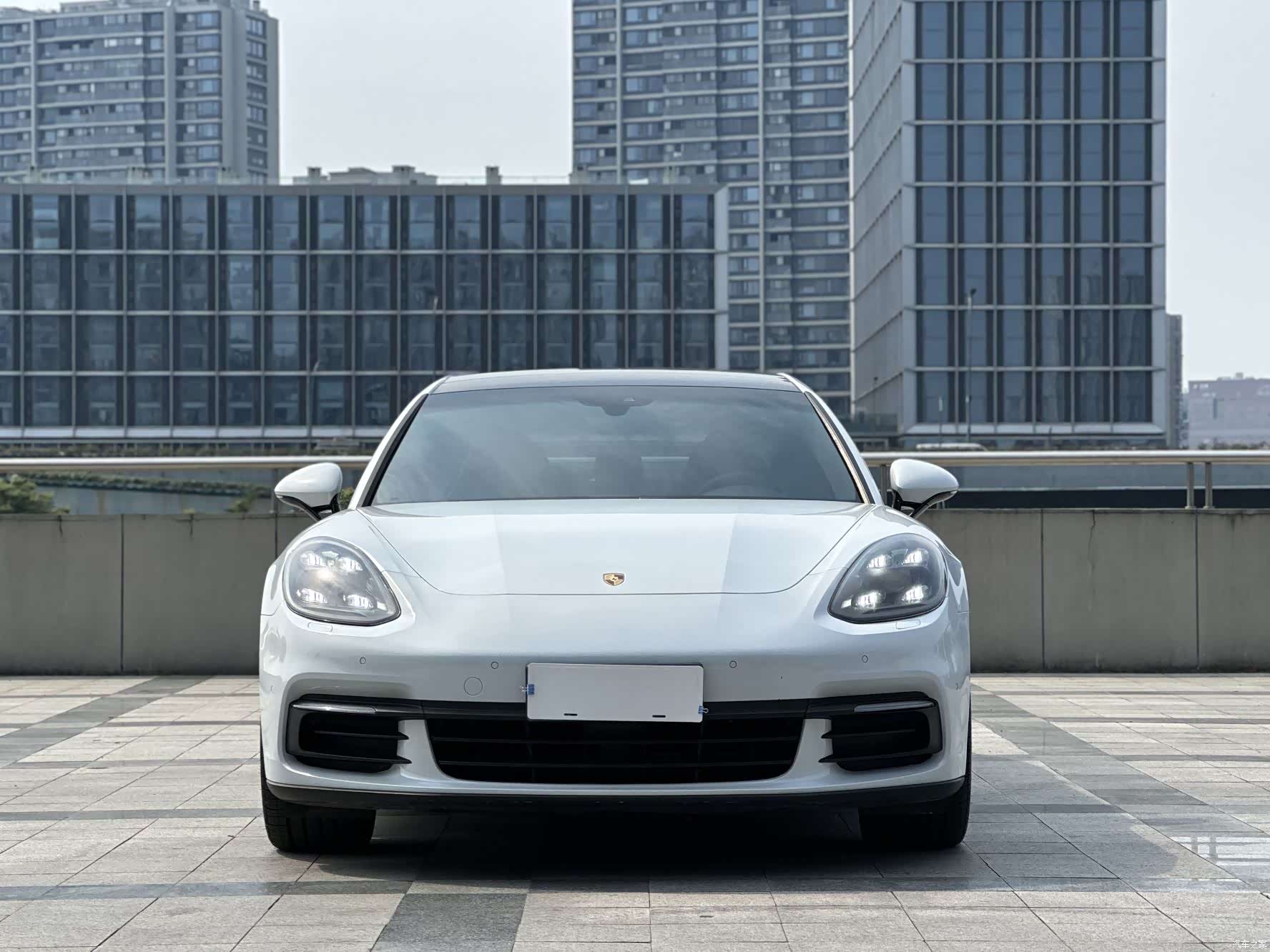 Porsche Panamera, 2018 2