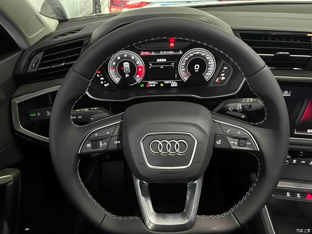Audi Q3, 2022 3