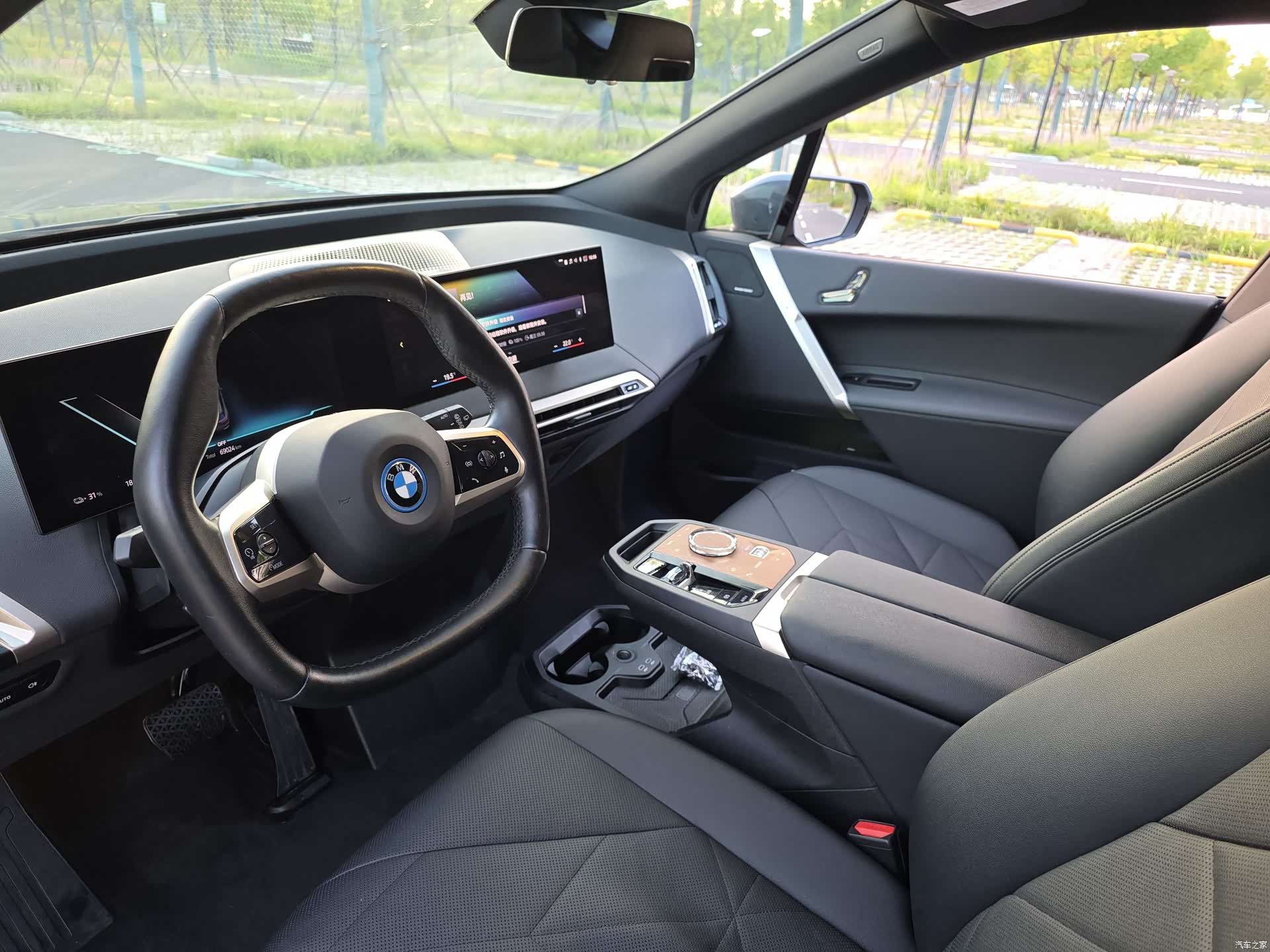 BMW iX, 2022 15