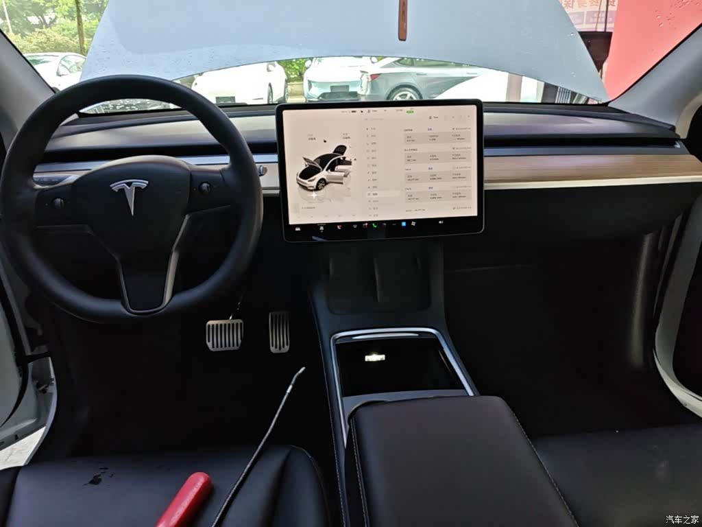 Tesla Model Y, 2023 10