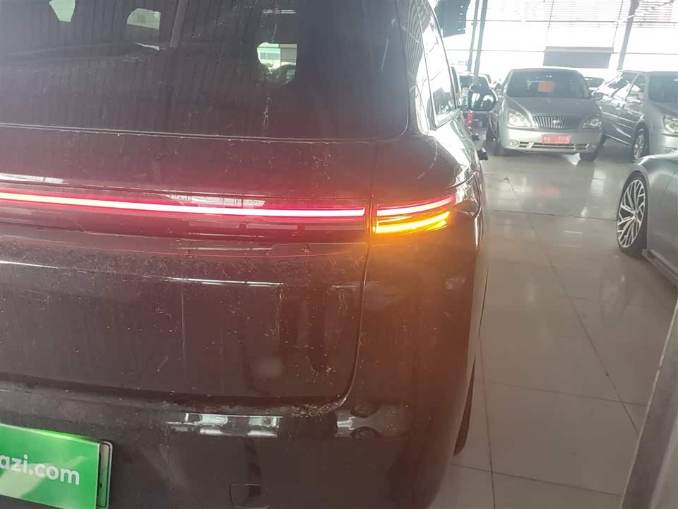 Li Auto Ideal L8