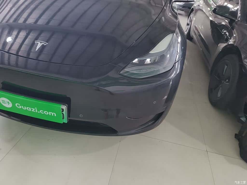 Tesla Model Y, 2022 24
