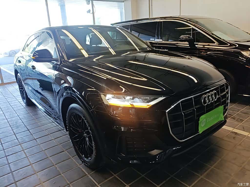 Audi Q8, 2021 4
