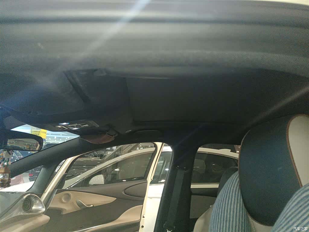 BYD Dolphin, 2023 14