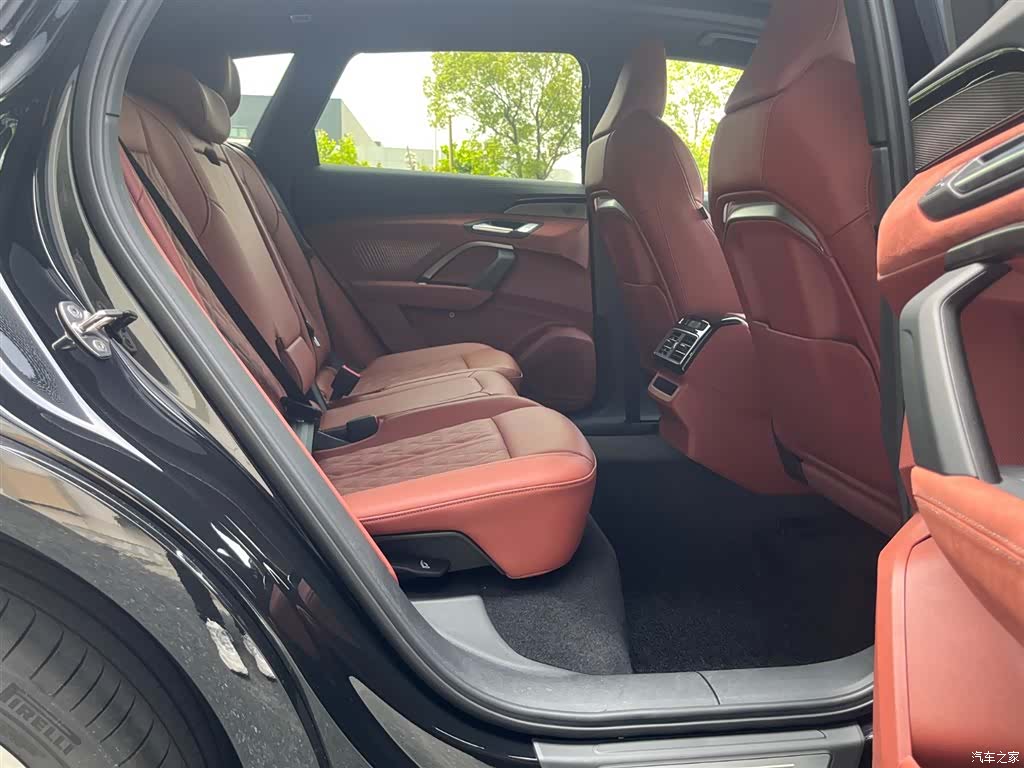 Audi Q5L, 2026 10