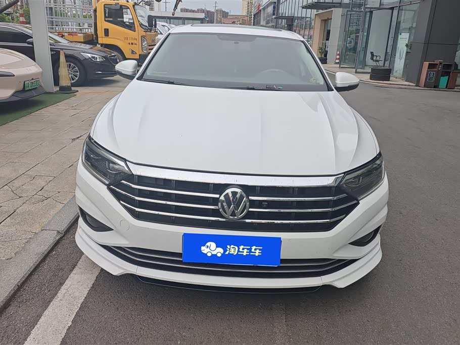 Volkswagen Sagitar
