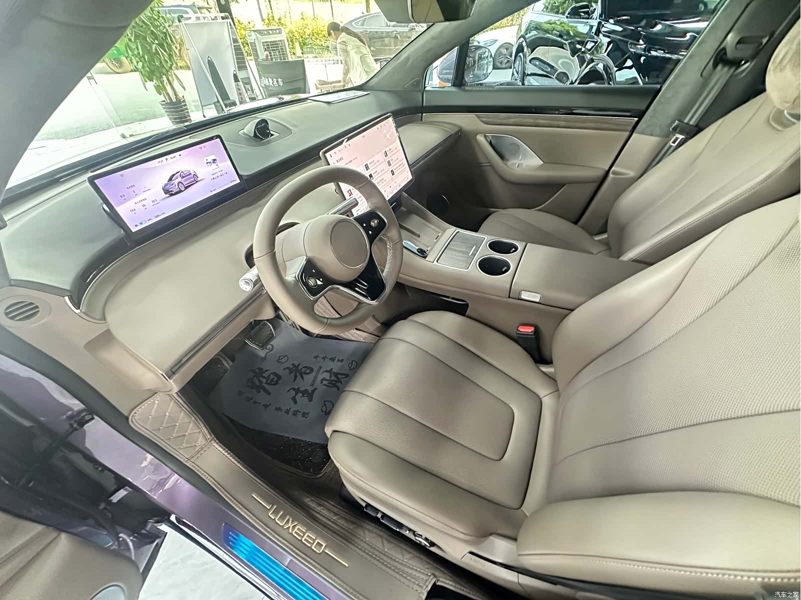 Luxeed R7, 2024 все фото