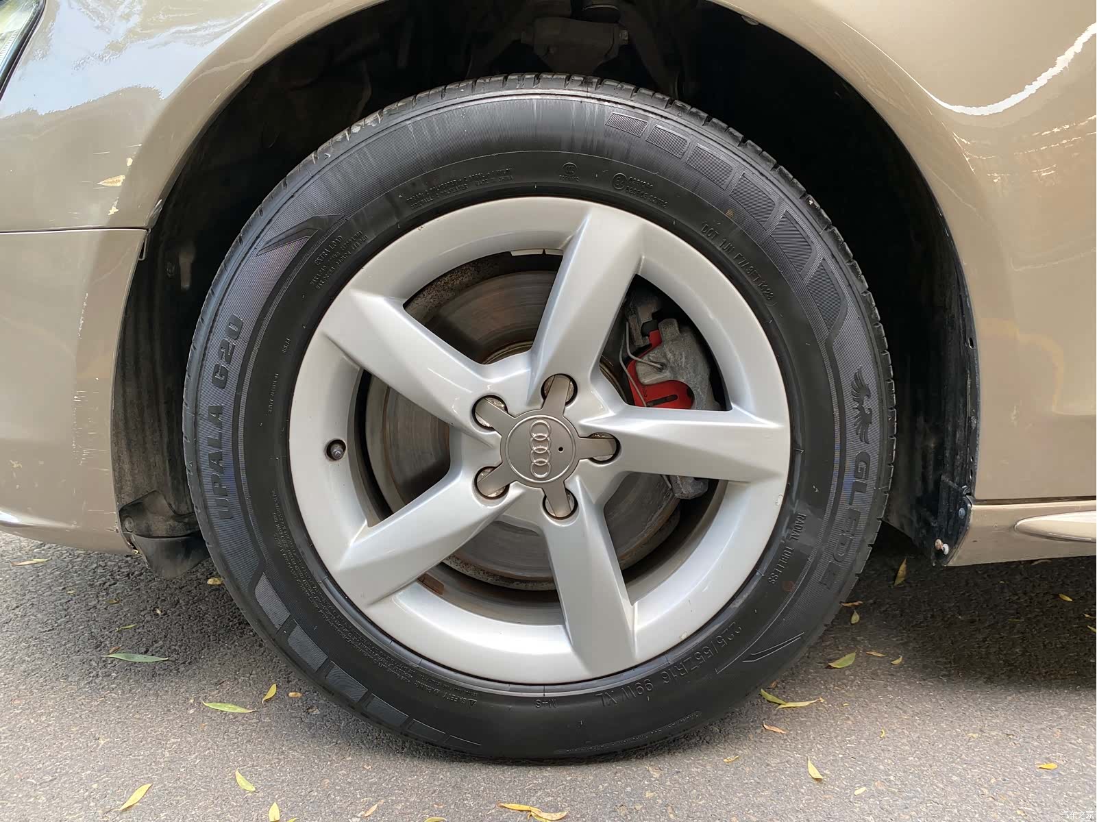 Audi A4L, 2014 6