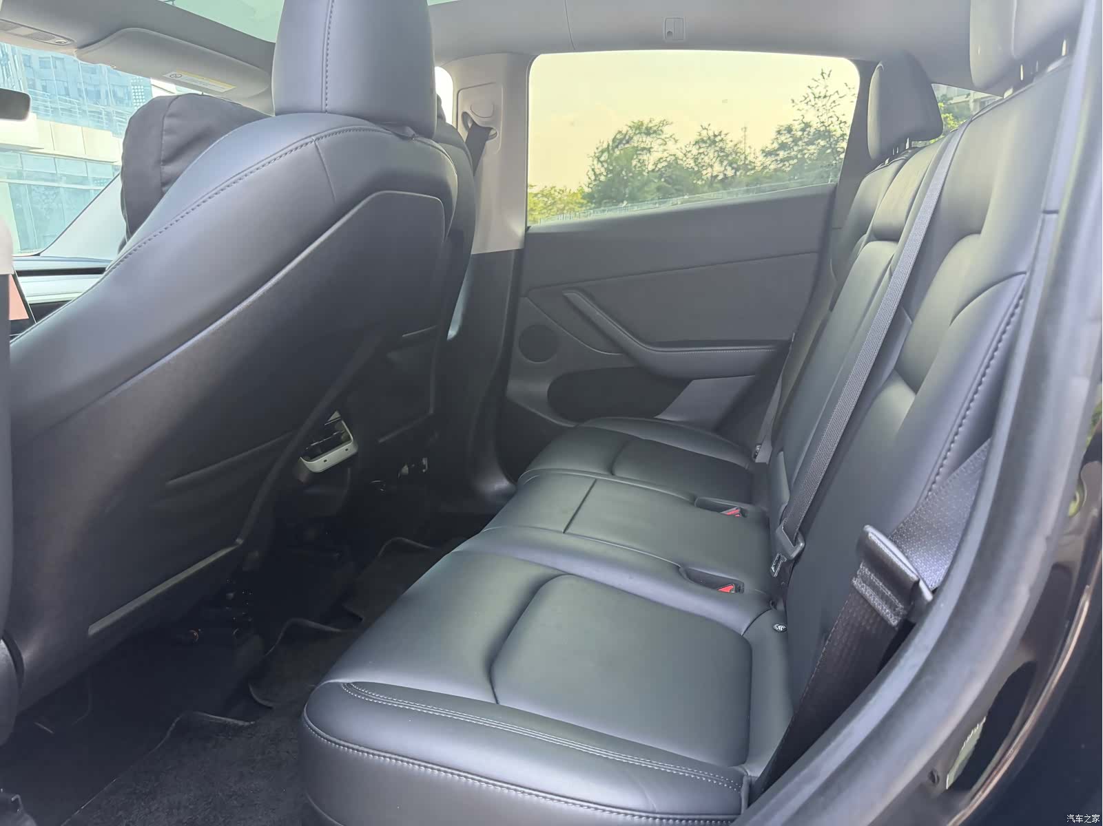 Tesla Model Y, 2023 6