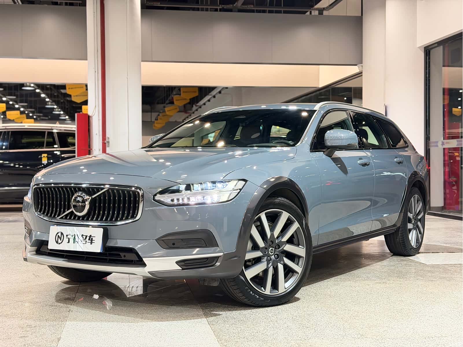 Volvo V90, 2022 1