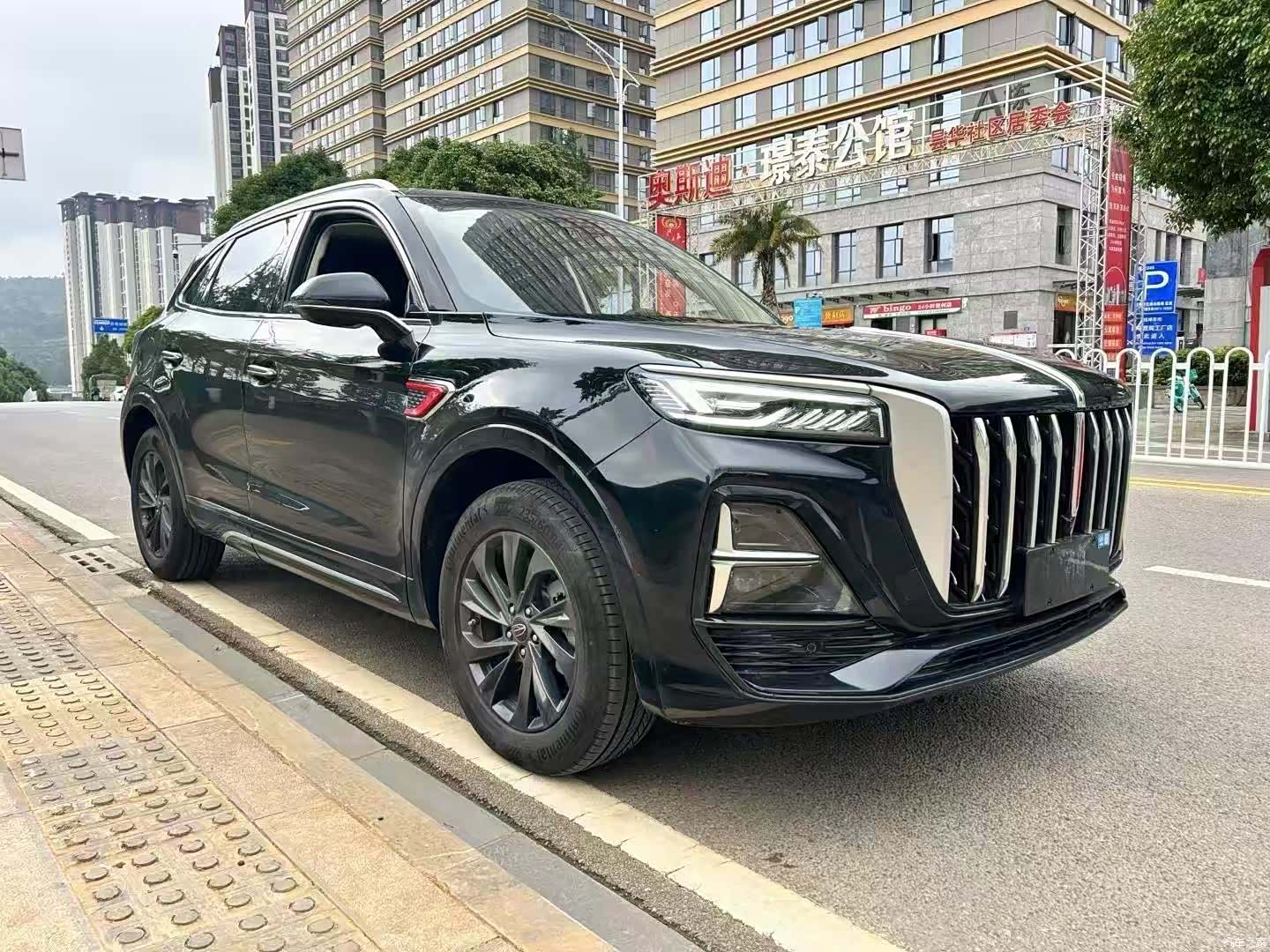 Hongqi HS5, 2023 2