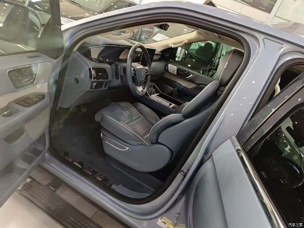 Lincoln Navigator, 2019 4