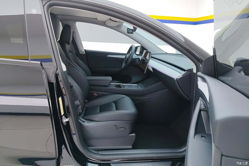 Tesla Model Y, 2024 8