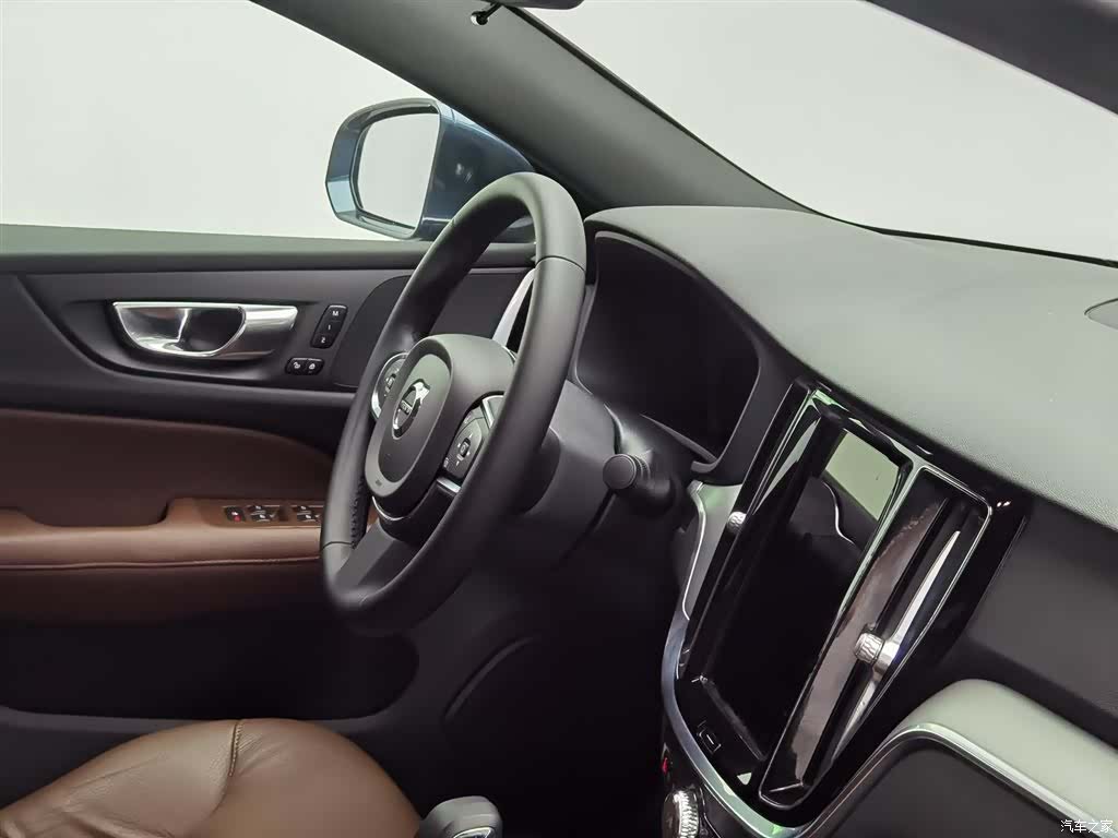 Volvo S60, 2022 22