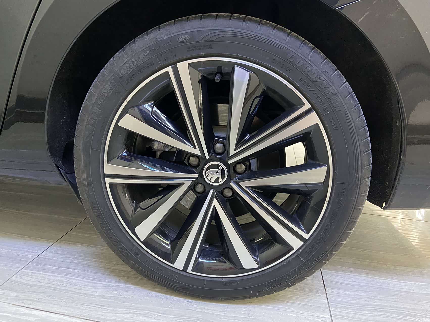Skoda Superb, 2023 10