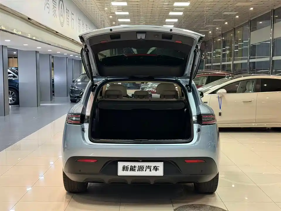 AITO Ask the world M5