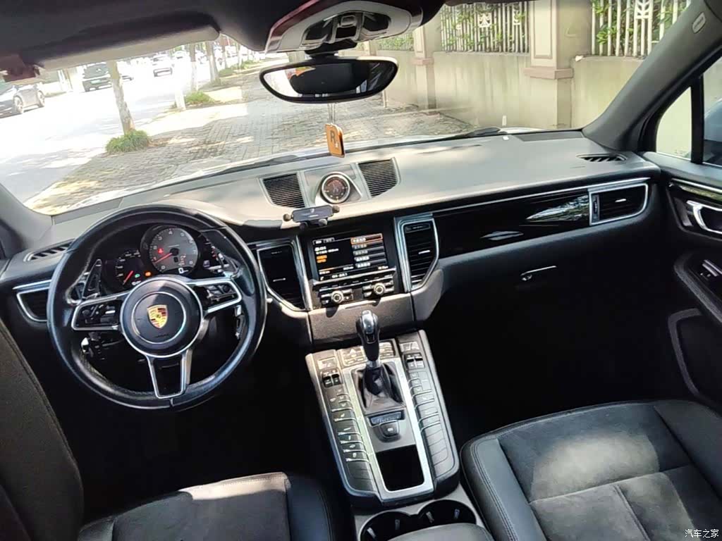 Porsche Macan, 2015 10